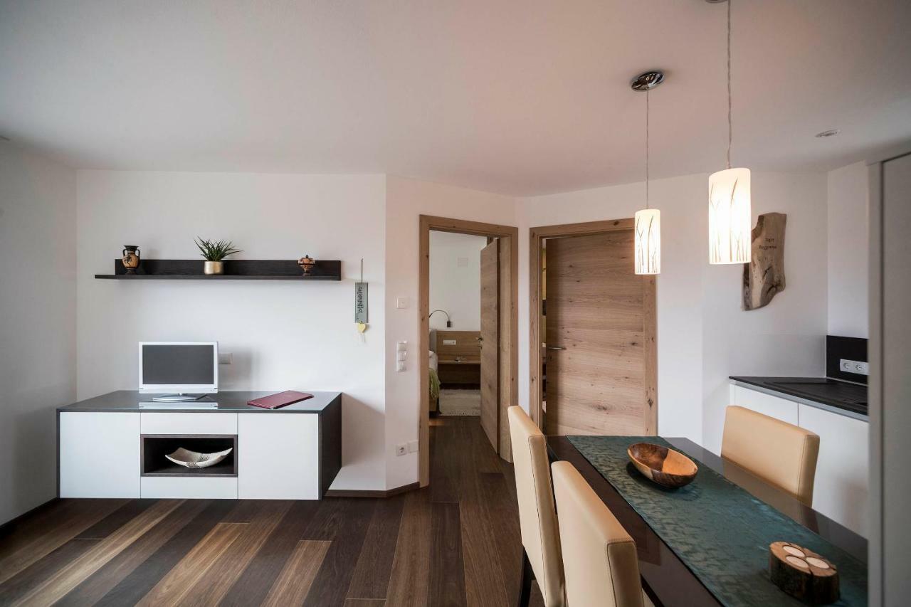 Gaestehaus Pfuss Caldaro Εξωτερικό φωτογραφία