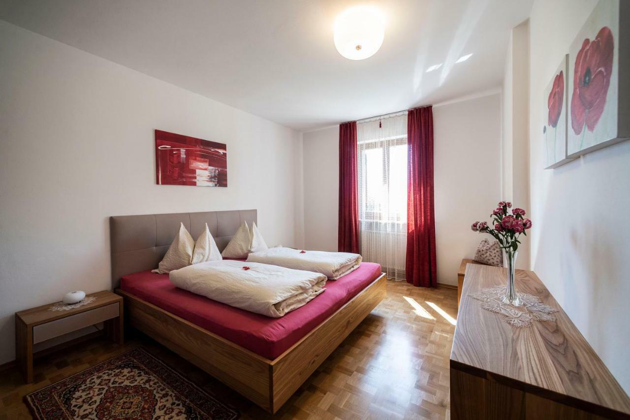 Gaestehaus Pfuss Caldaro Εξωτερικό φωτογραφία
